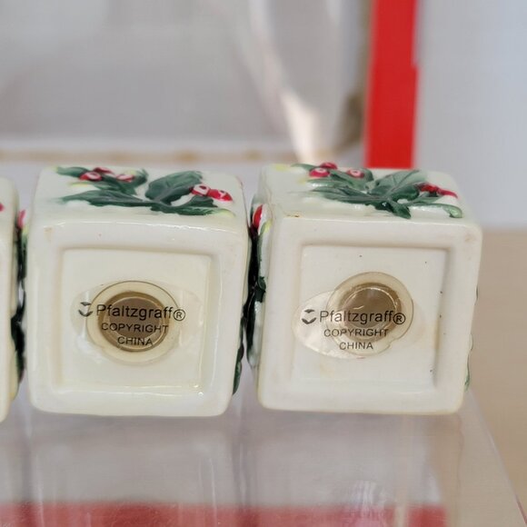 Pfaltzgraff Christmas Winterberry Collection Ceramic Mini Salt & Pepper Set/4 - Picture 9 of 15